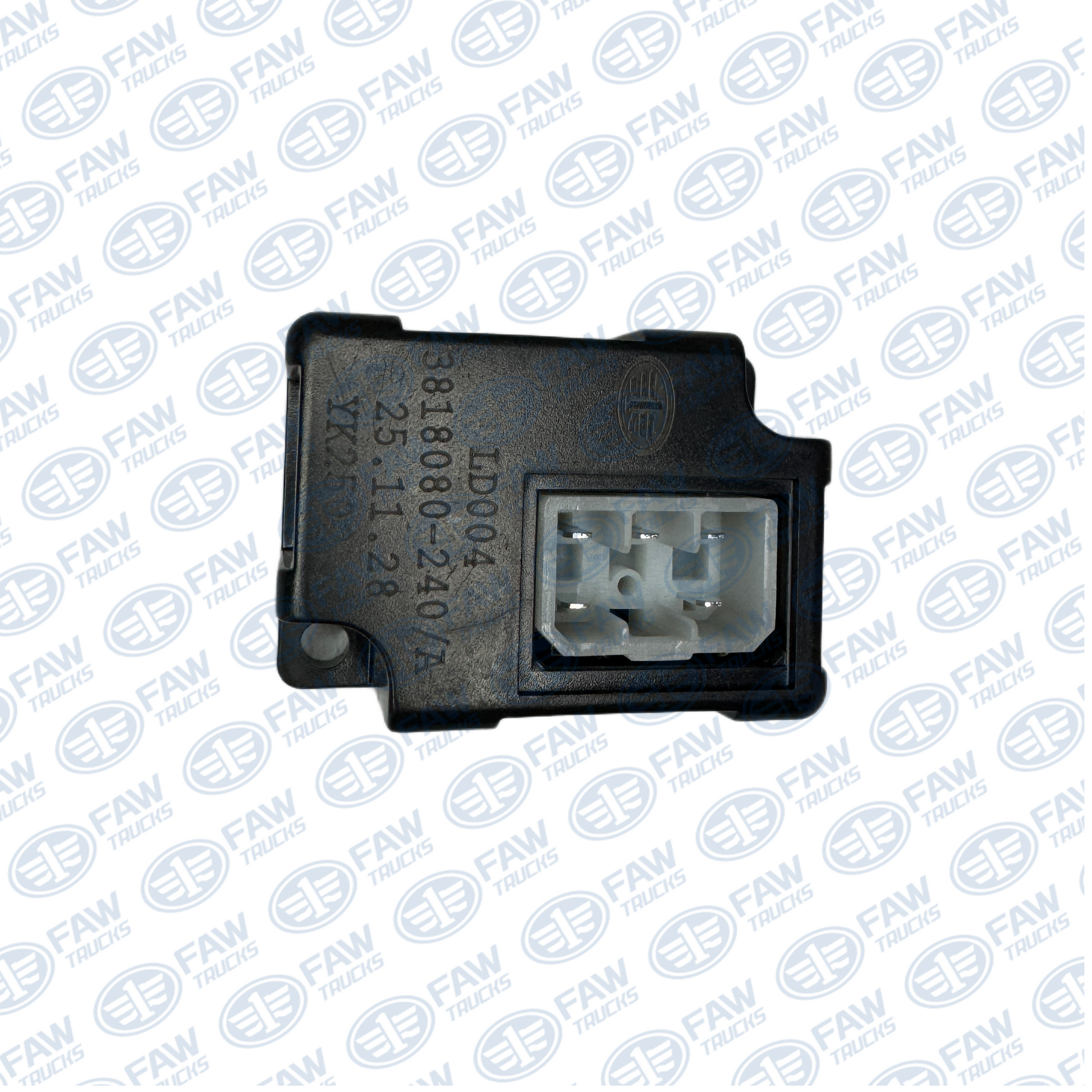 Conjunto de Controlador de Nivel de Refrigerante 3818080-240