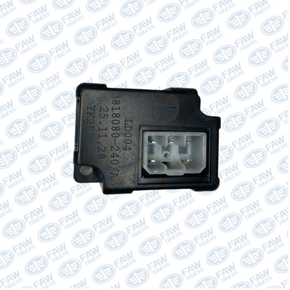 Conjunto de Controlador de Nivel de Refrigerante 3818080-240