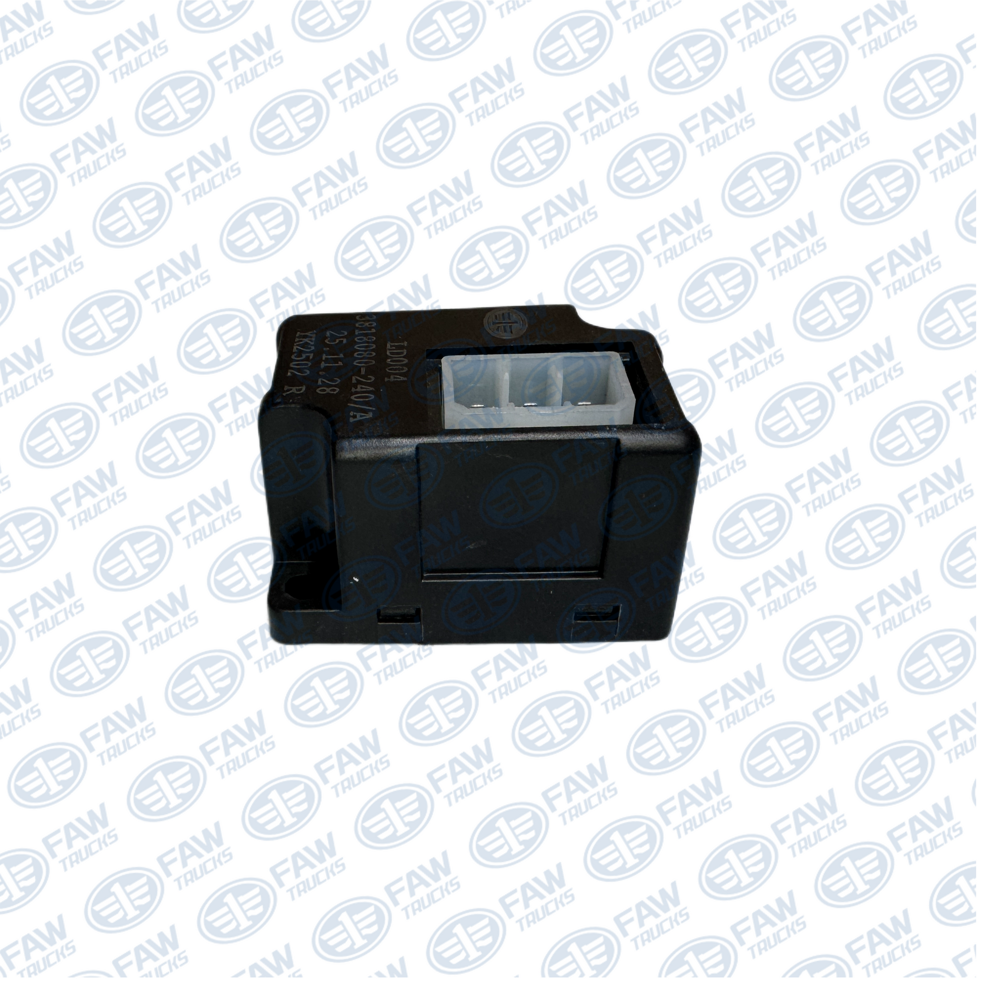Conjunto de Controlador de Nivel de Refrigerante 3818080-240